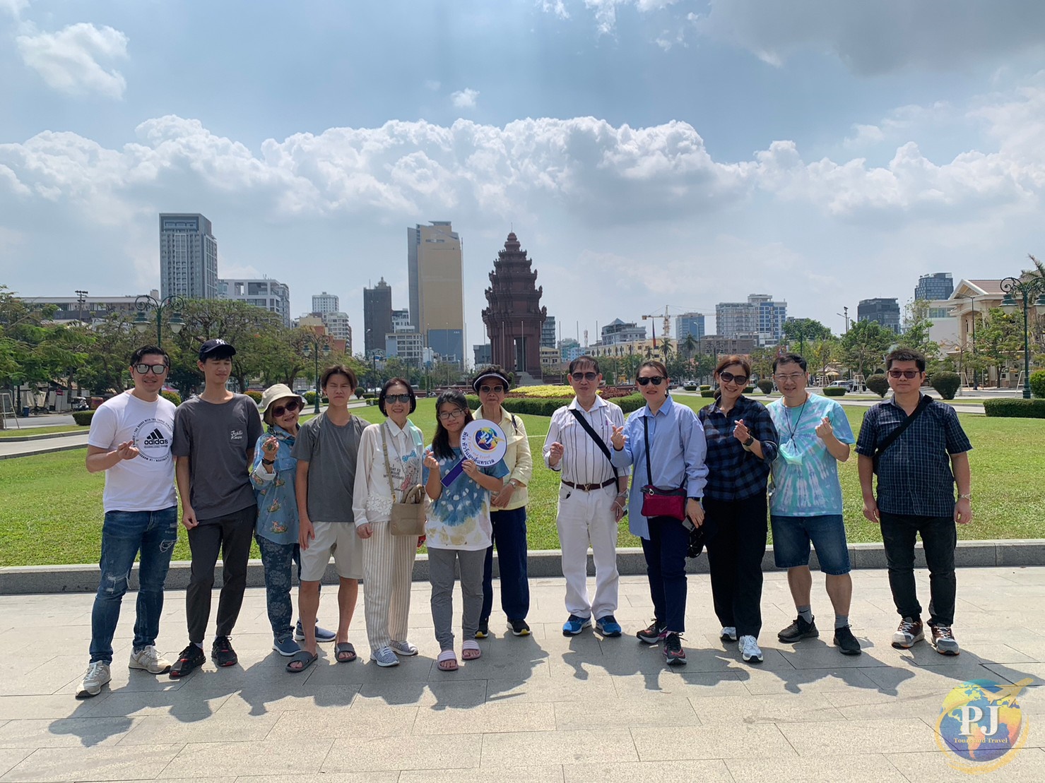 LINE_ALBUM_7466_230410_28