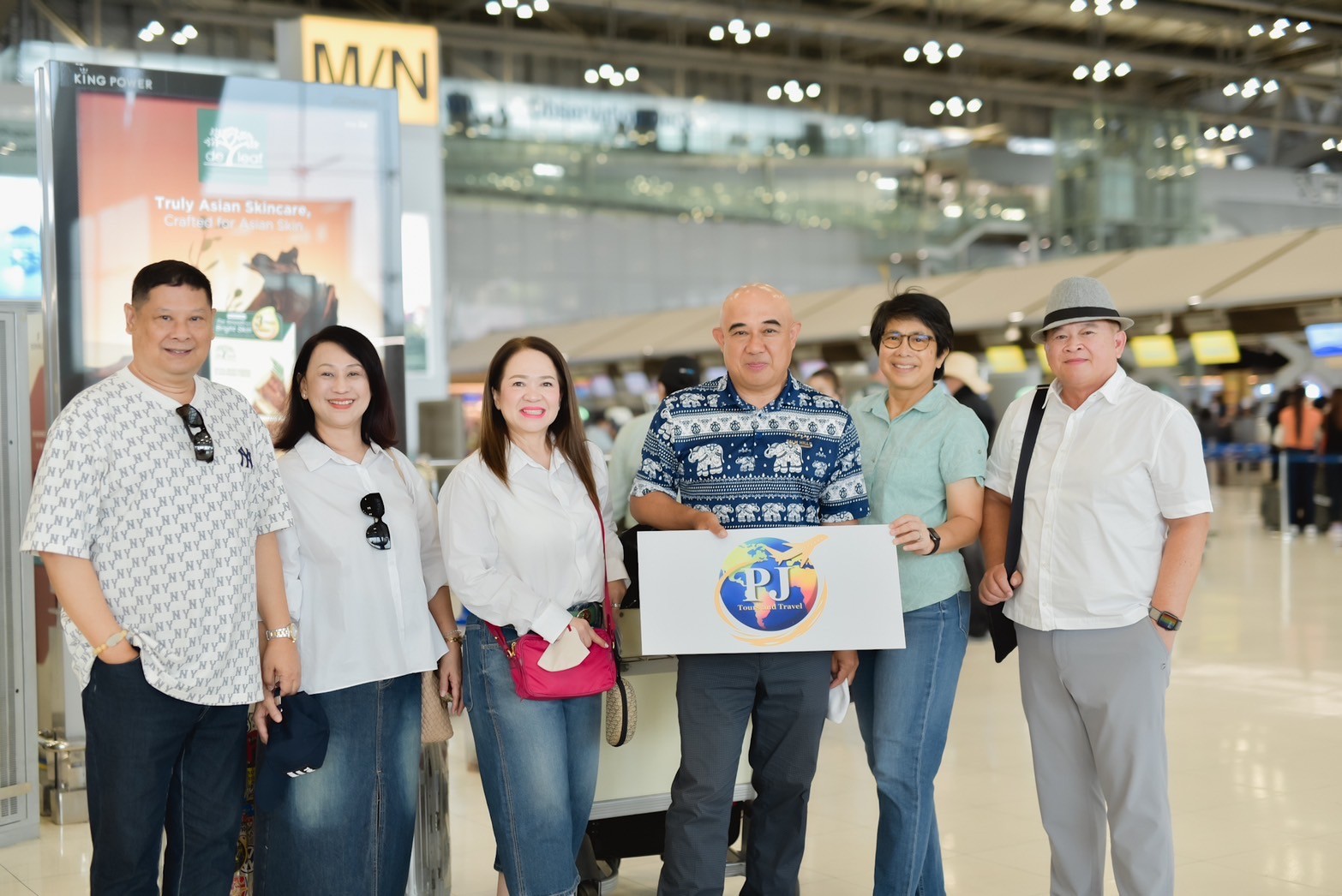 LINE_ALBUM_Day 1_๒๔๐๓๑๙_34